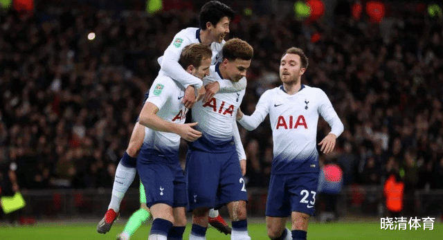 那不勒斯鏖战瑞典，格拉利什制霸全场