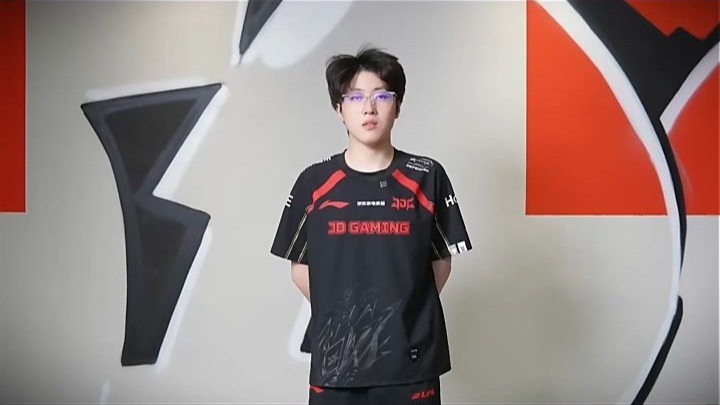 包含XL鏖战JDGaming，Lehends绝境逆转的词条