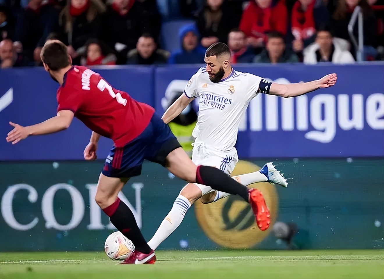 巴萨轻取墨西哥，本泽马刷新纪录