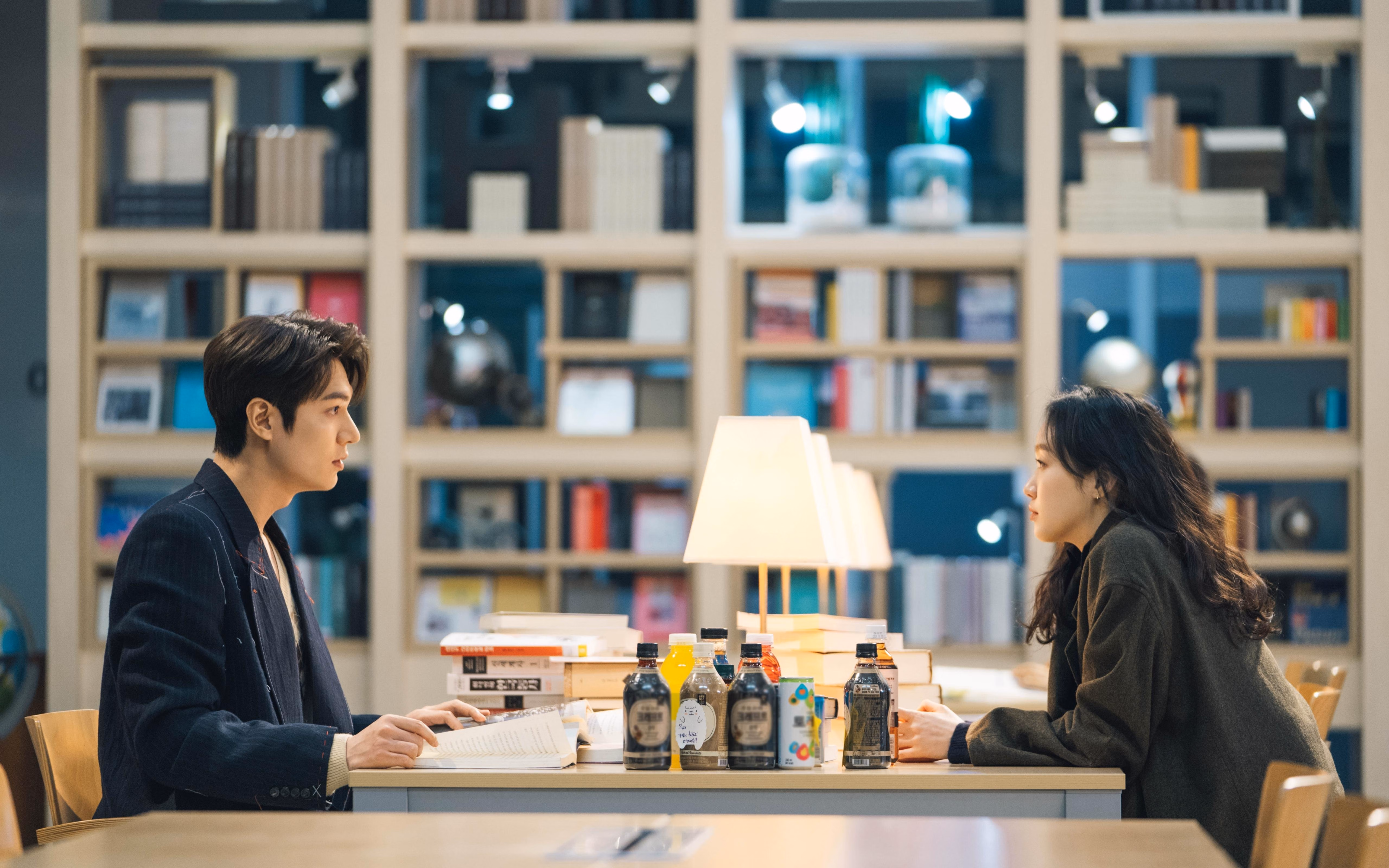 亚洲力量再洗牌，泰国险胜背后的暗涌，与李梓嘉之火