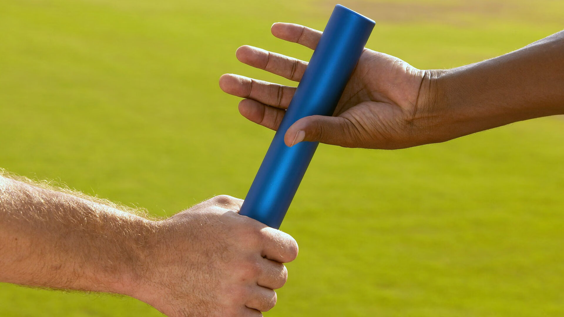 东决棋盘之上,他是那颗最静默却永不掉线的棋子